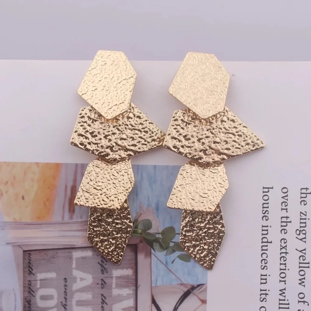 Minimalist Modern Asymmetrical Dangle Drop Earrings (Gold Earrings Jewelry) - Picture 10 of 11